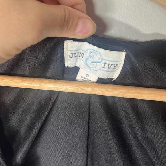 Jun & Ivy Black Small Women’s Blouse - Picture 2 of 4